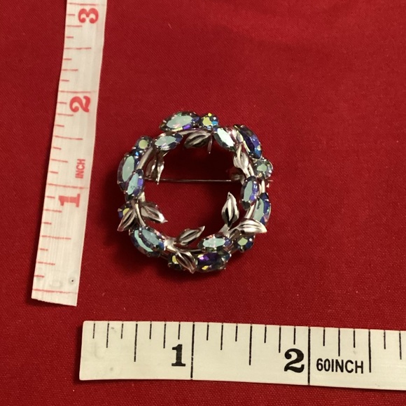 Jay Kel Original Aurora Borealis Rhinestones brooch - Picture 2 of 6